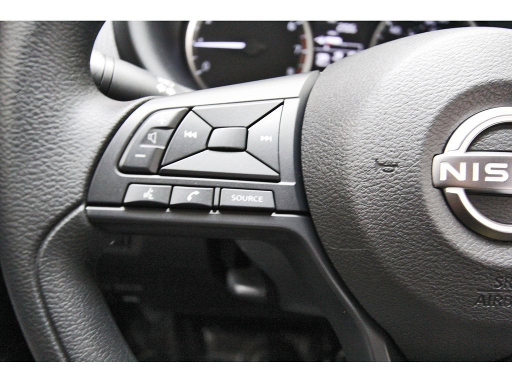 Used 2025 Nissan Kicks Play S FWD image 17