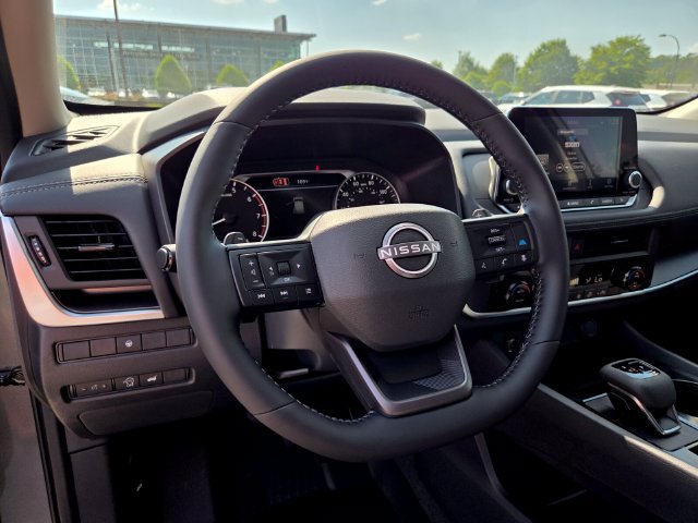 New 2026 Nissan Rogue SV FWD image 9