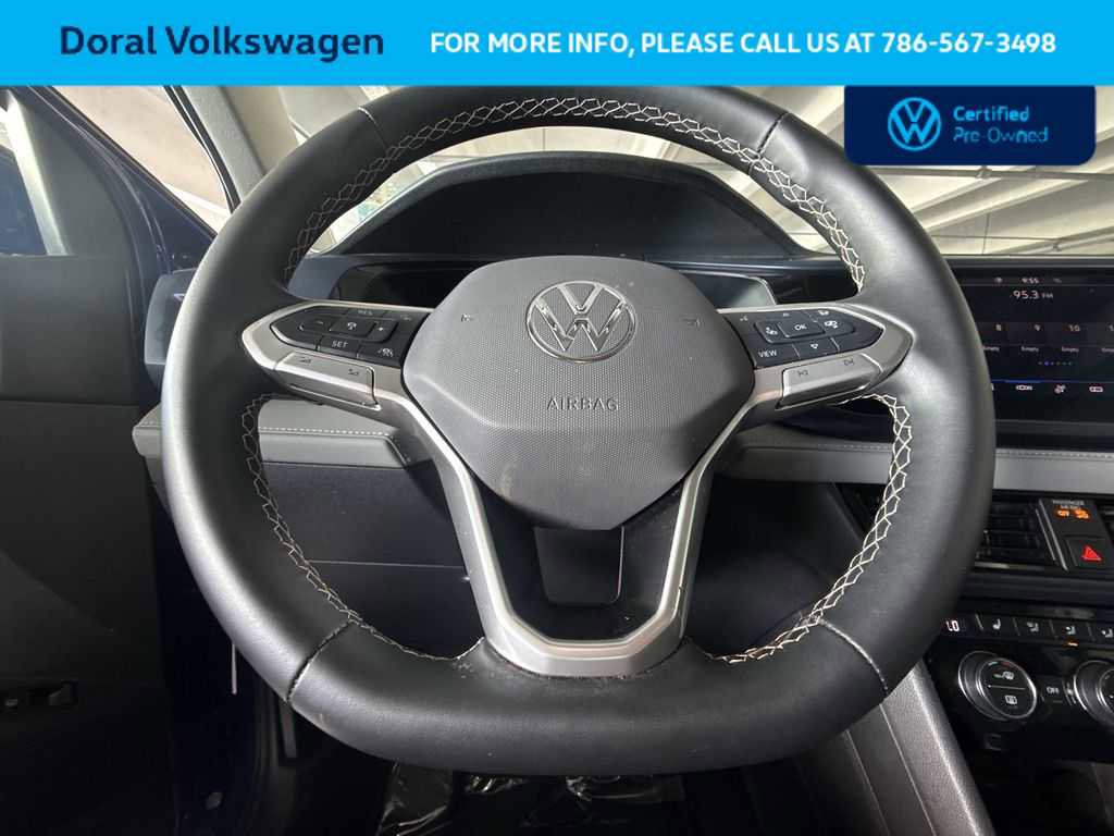 Used 2024 Volkswagen Taos SE FWD image 15