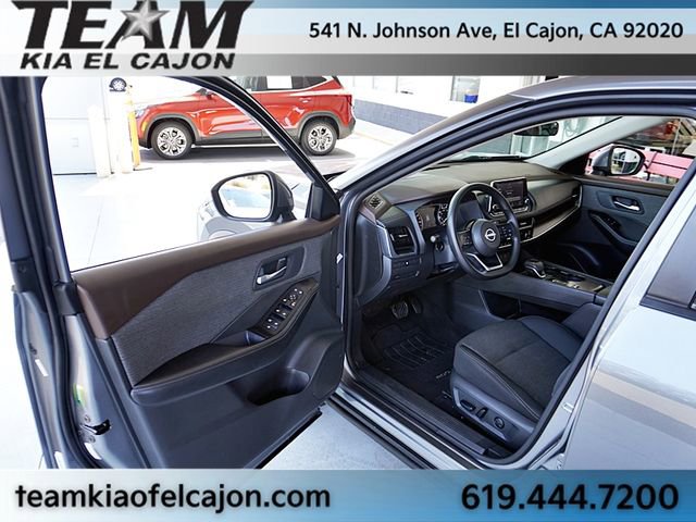 Used 2022 Nissan Rogue SV FWD image 36