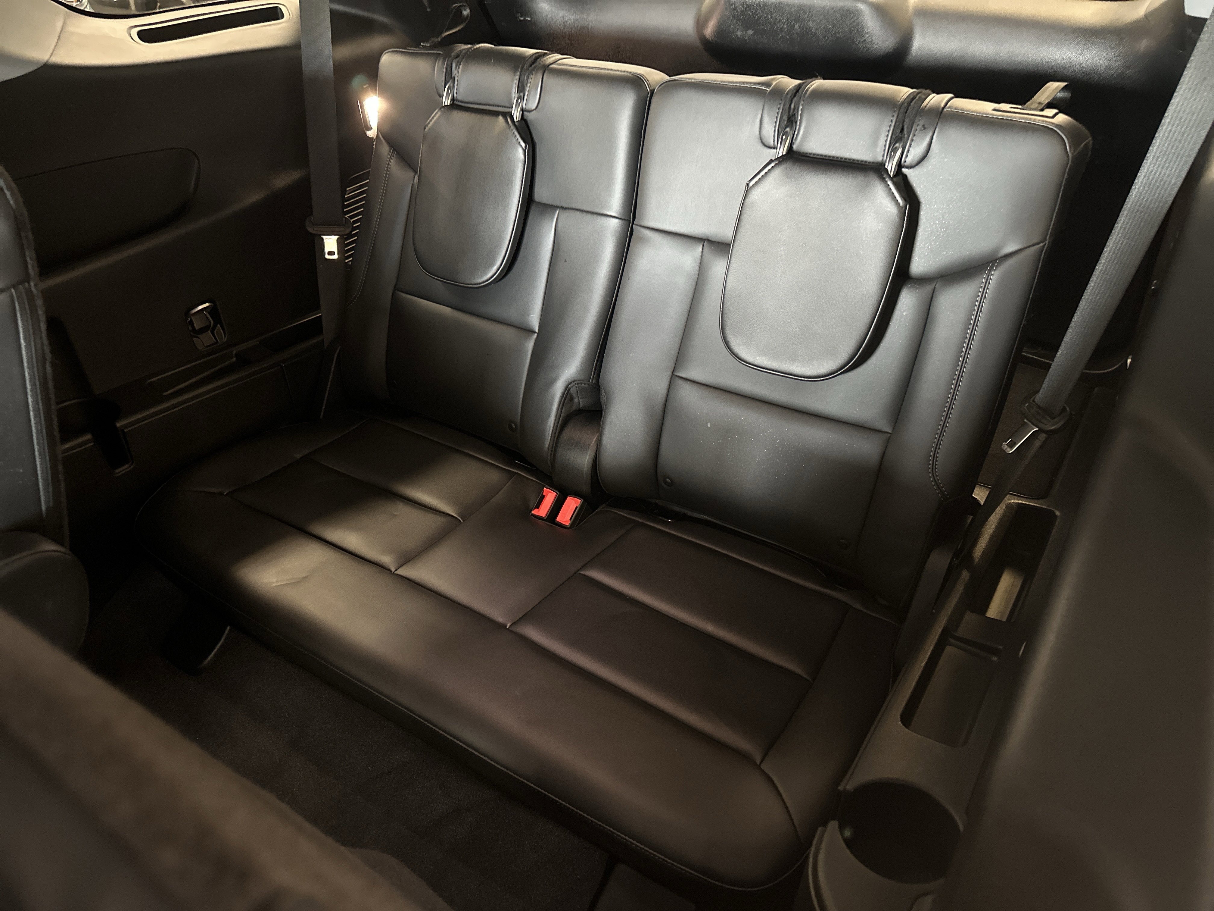 Used 2023 Ford Explorer XLT w/ Equipment Group 202A image 6