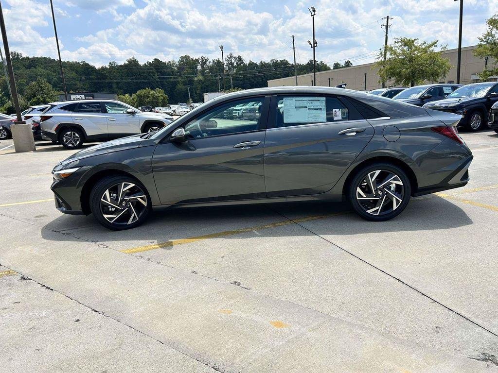 New 2026 Hyundai Elantra Limited FWD image 31