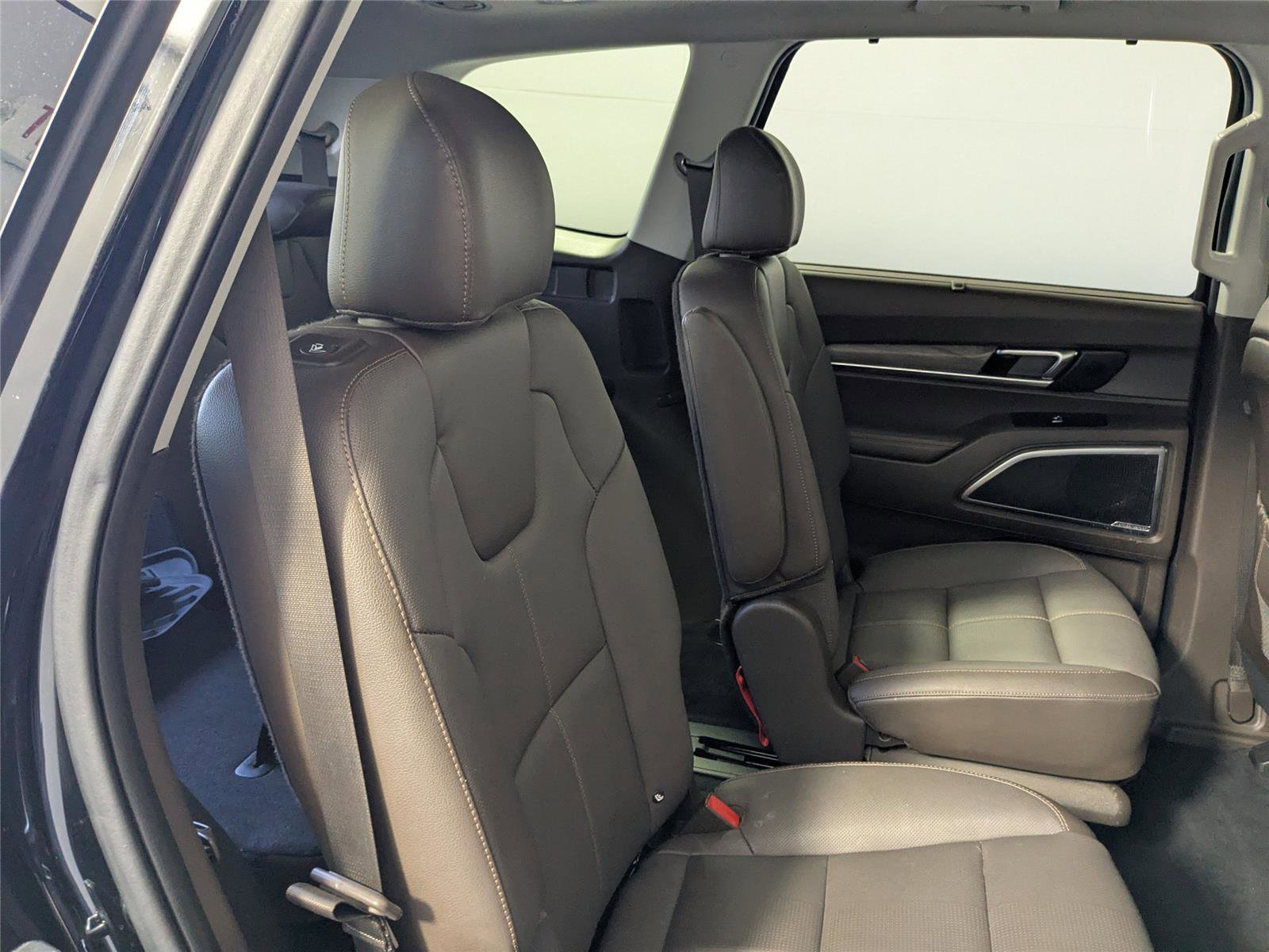 Used 2022 Kia Telluride SX w/ Nightfall Edition Package image 25