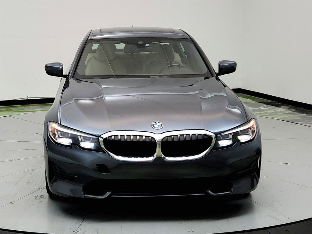 Used 2020 BMW 330i Sedan w/ Driving Assistance Package RWD image 2