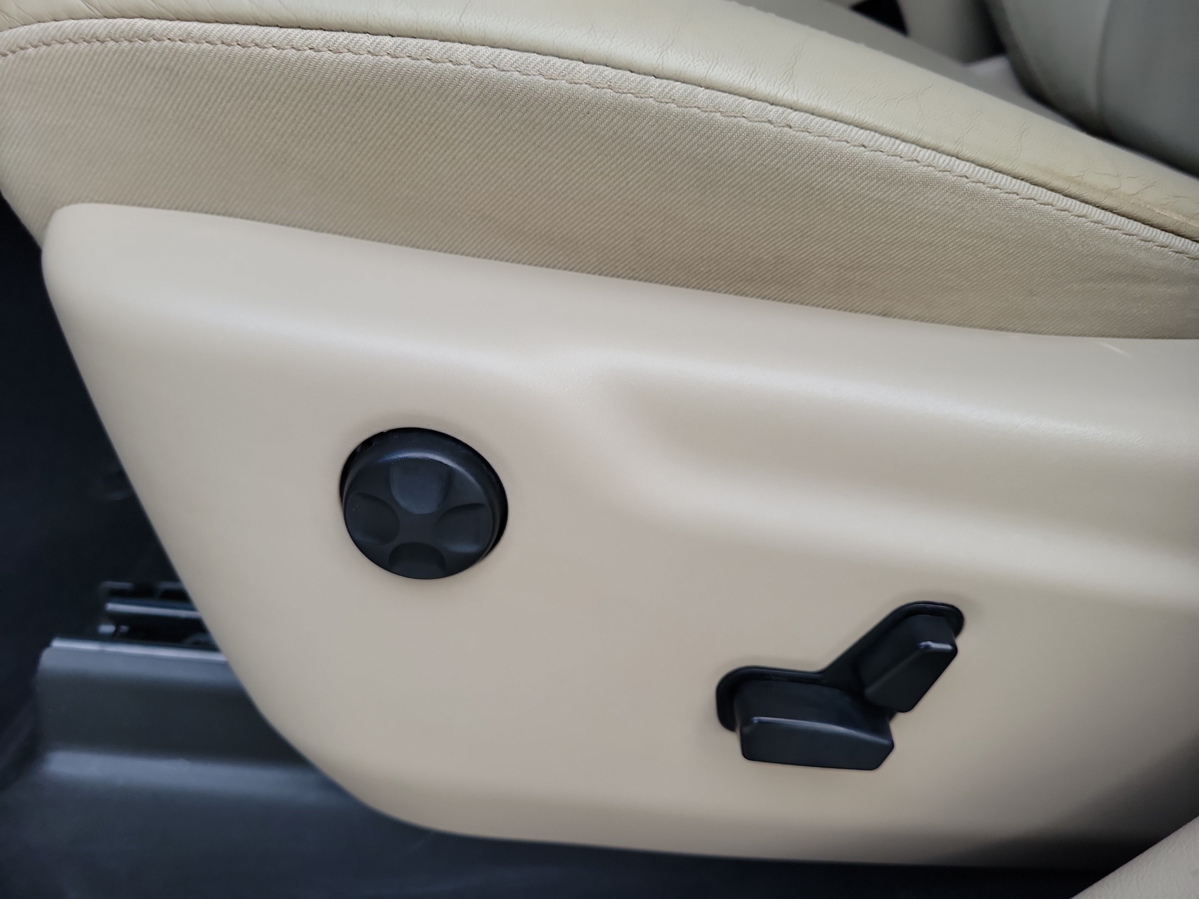 Used 2020 Jeep Grand Cherokee Limited RWD image 19