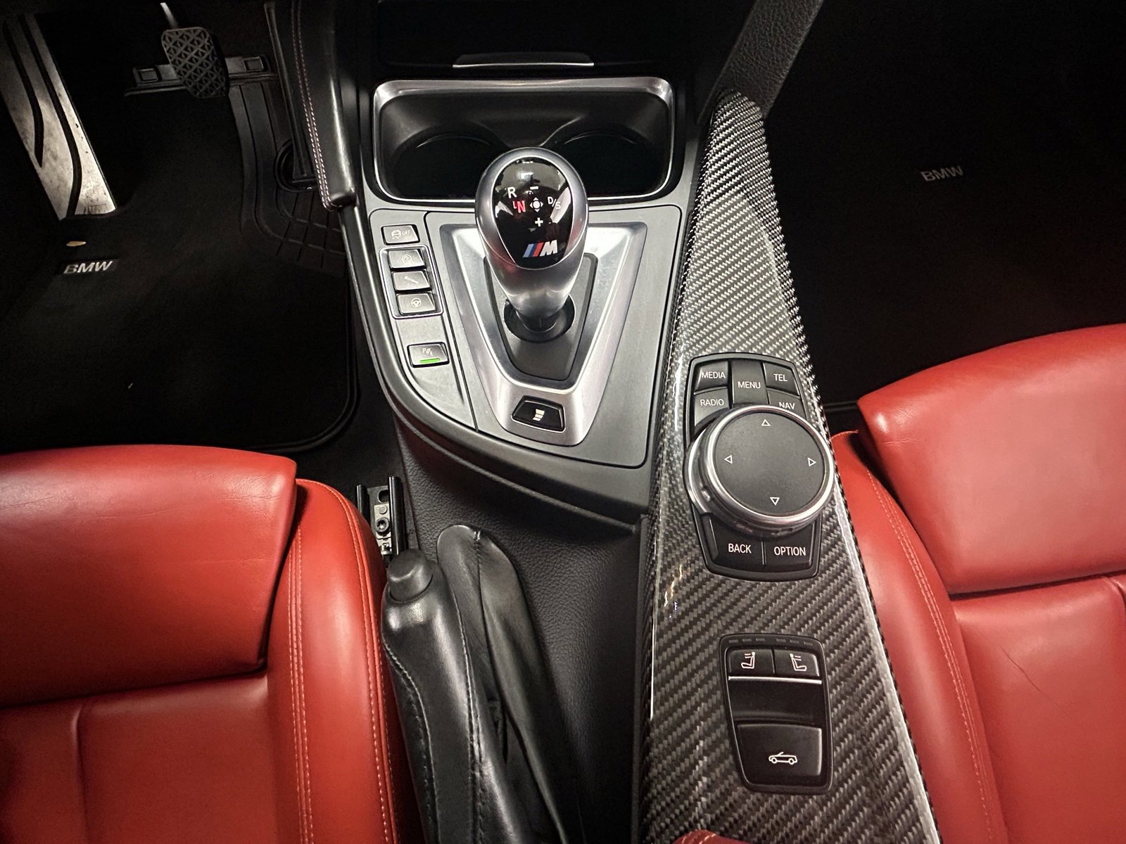 Used 2016 BMW M4 Convertible image 26