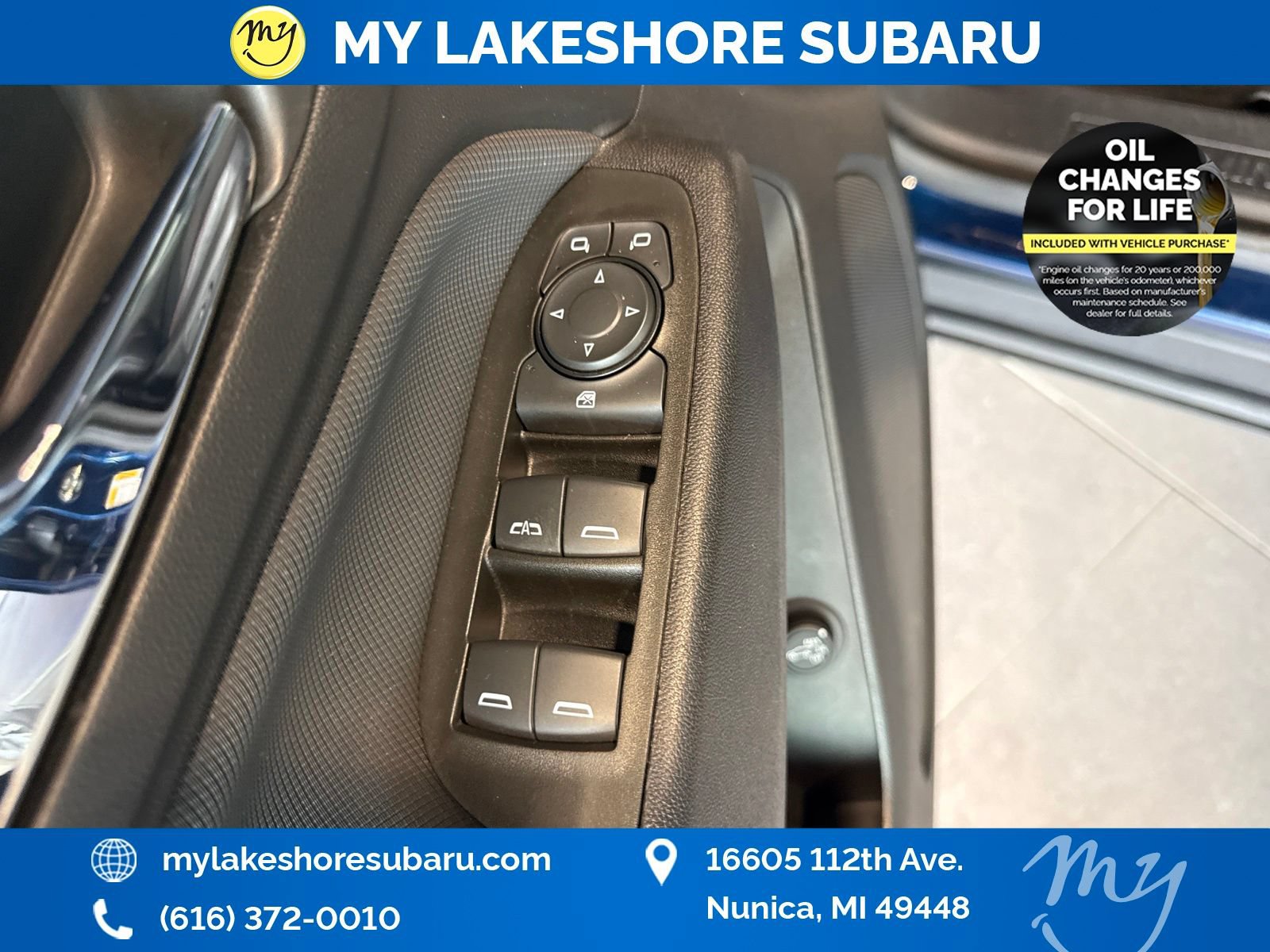 Used 2022 Chevrolet Equinox RS w/ LPO, Floor Liner Package AWD/4WD image 12