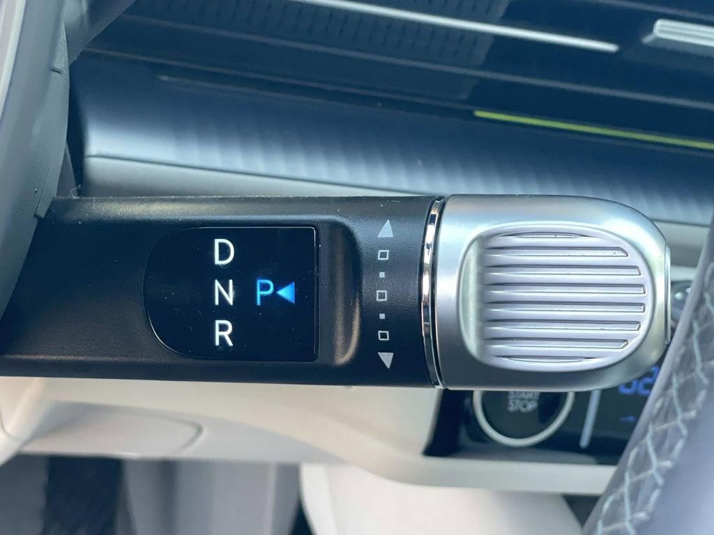 Used 2025 Hyundai Ioniq 6 SEL image 16