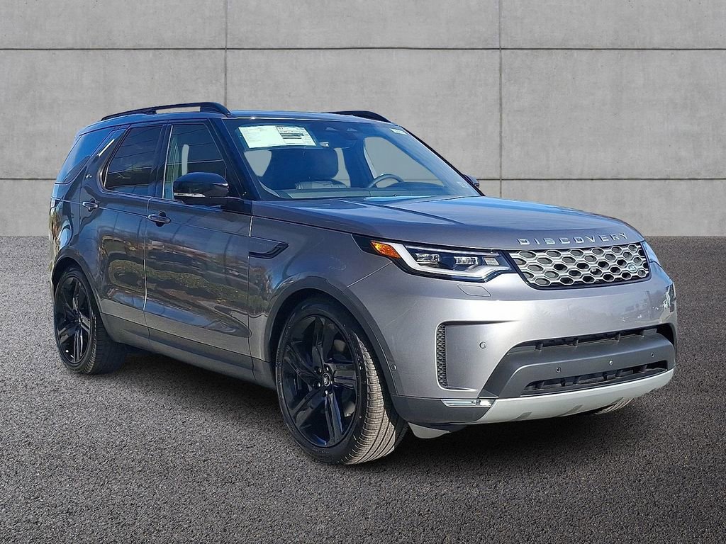 New 2025 Land Rover Discovery S image 2