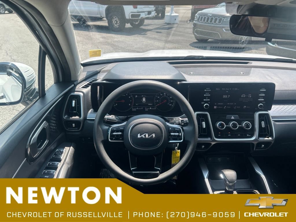 Used 2023 Kia Sorento LX FWD image 21