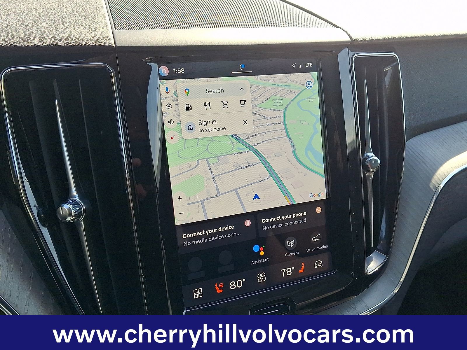 Certified 2025 Volvo XC60 B5 Plus image 18