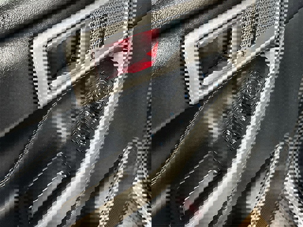 Used 2022 Ford Explorer Limited image 14