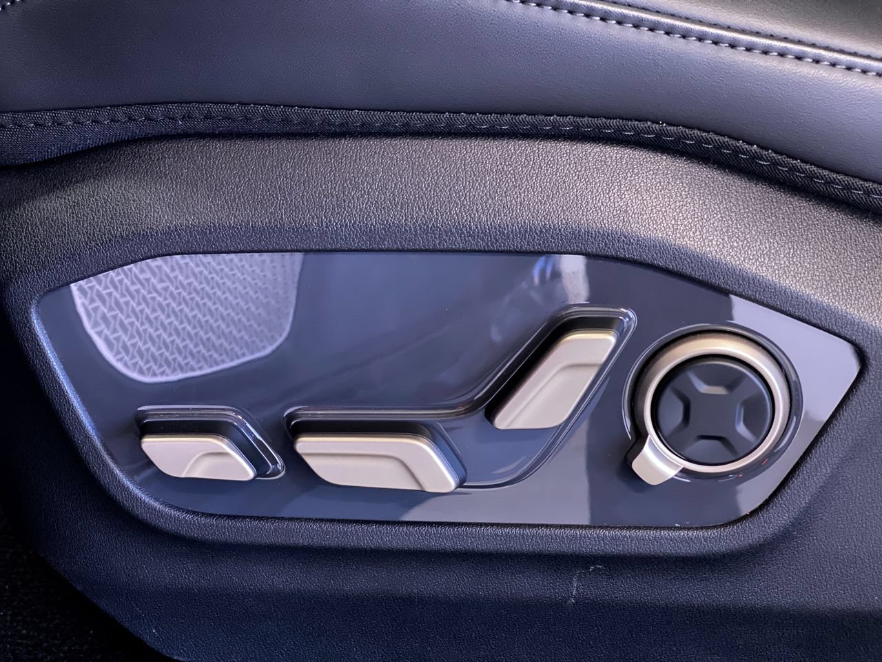 New 2027 Kia Telluride SX Prestige AWD/4WD image 17