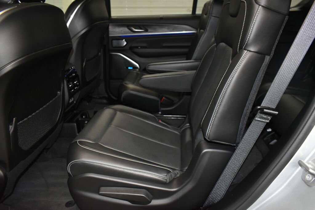 Used 2021 Jeep Grand Cherokee L Overland w/ Luxury Tech Group IV image 25