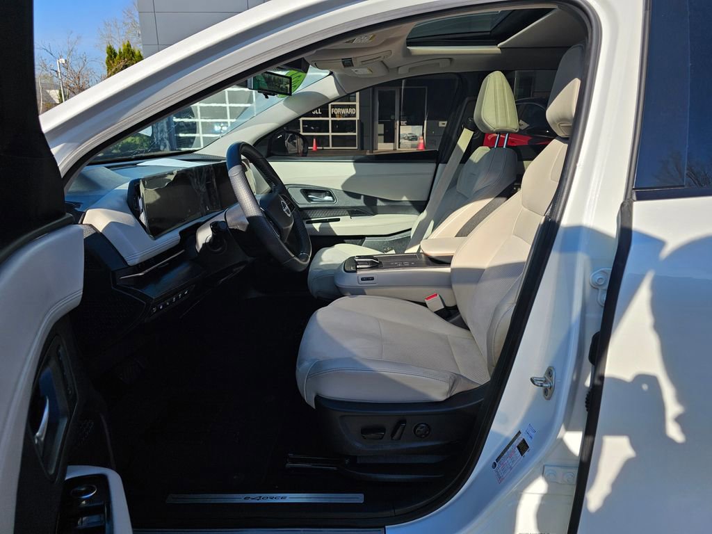 Used 2024 Nissan Ariya AWD image 17