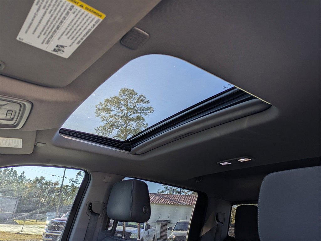 Used 2020 Chevrolet Silverado 1500 RST image 24