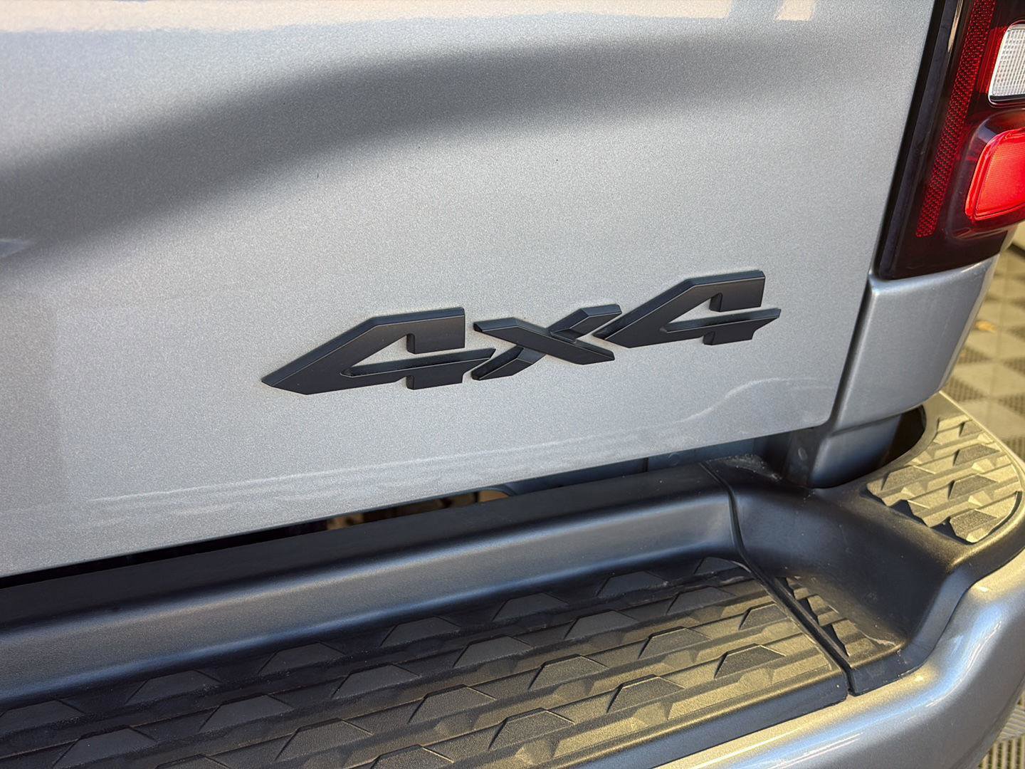 Used 2022 RAM 2500 Laramie AWD/4WD image 9