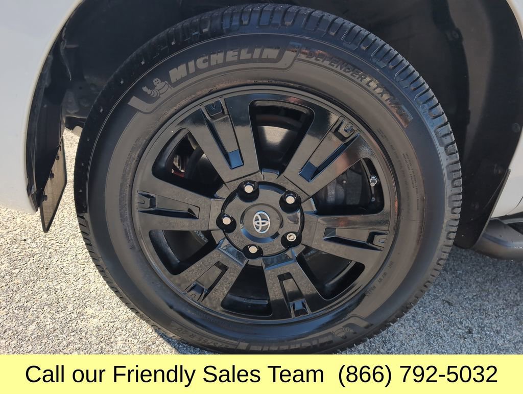 Used 2018 Toyota Sequoia TRD Sport AWD/4WD image 29