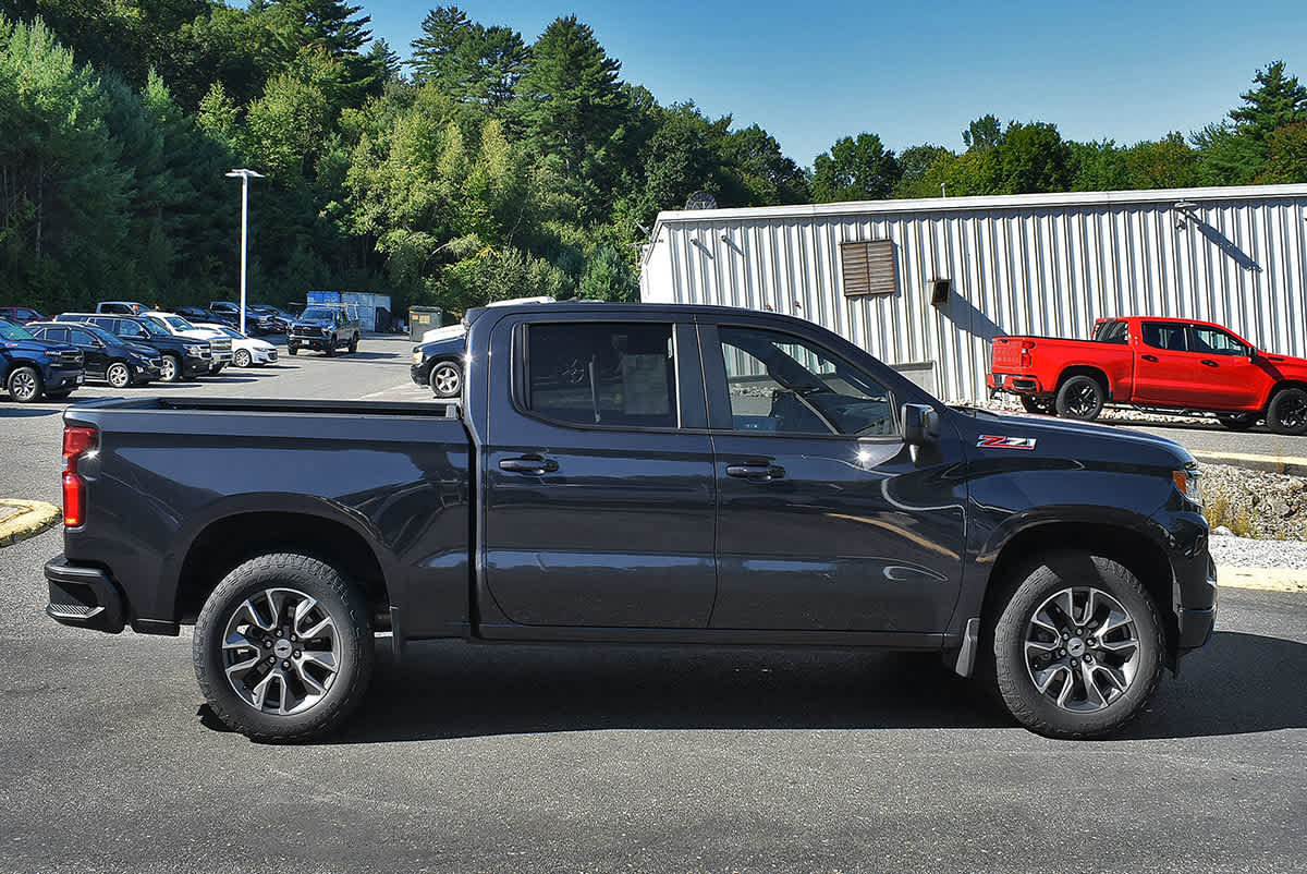 Used 2024 Chevrolet Silverado 1500 RST AWD/4WD image 6