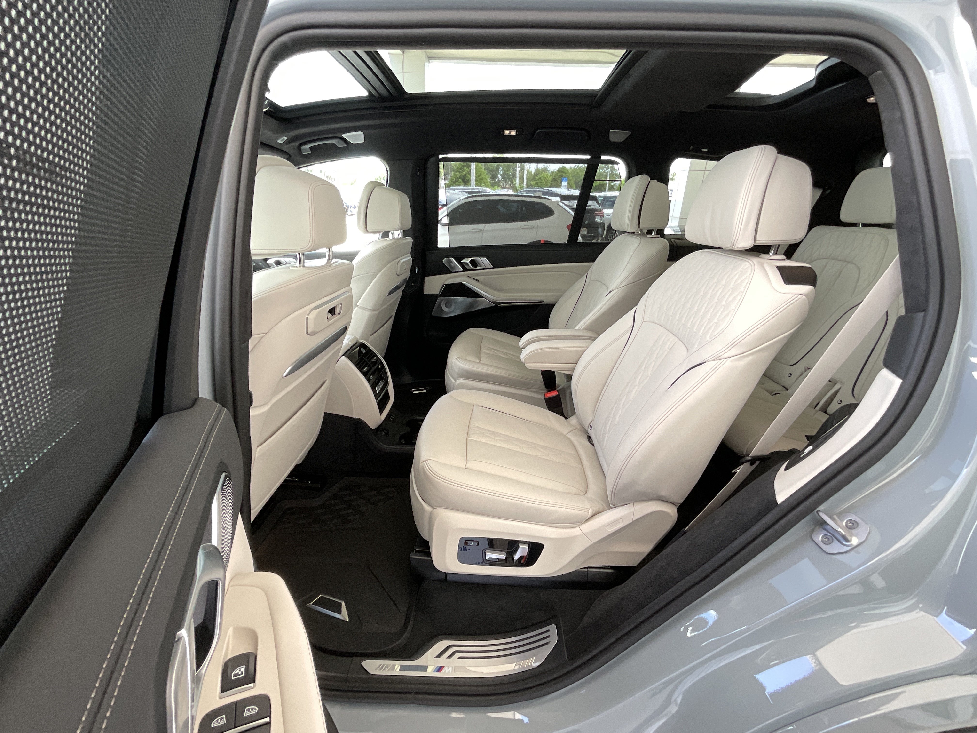 New 2027 BMW X7 M60i AWD/4WD image 26