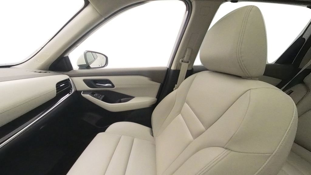 Certified 2023 Nissan Rogue SL w/ SL Premium Package image 27