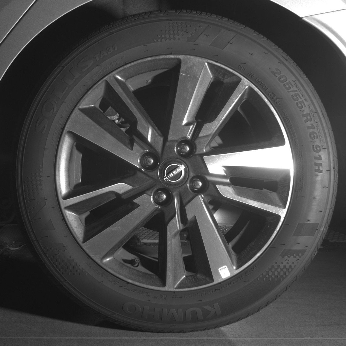 Used 2025 Nissan Versa SV image 14