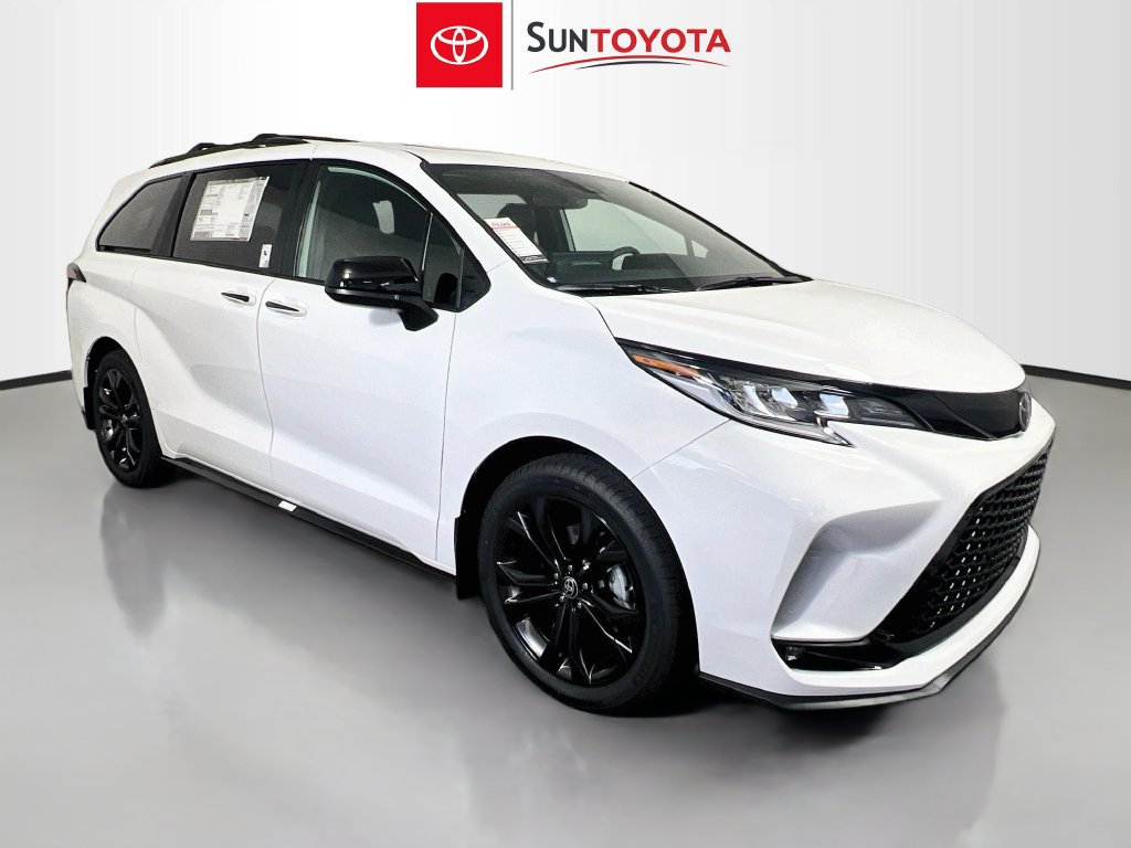 New 2026 Toyota Sienna XSE FWD image 1