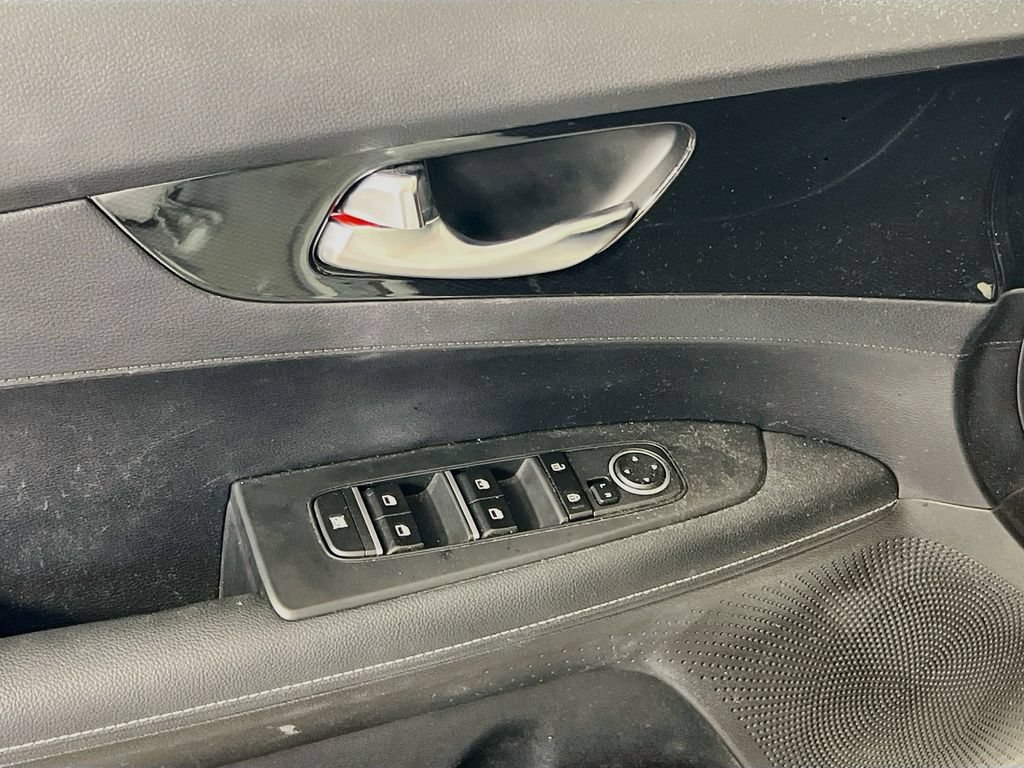 Certified 2024 Kia Forte GT-Line FWD image 11