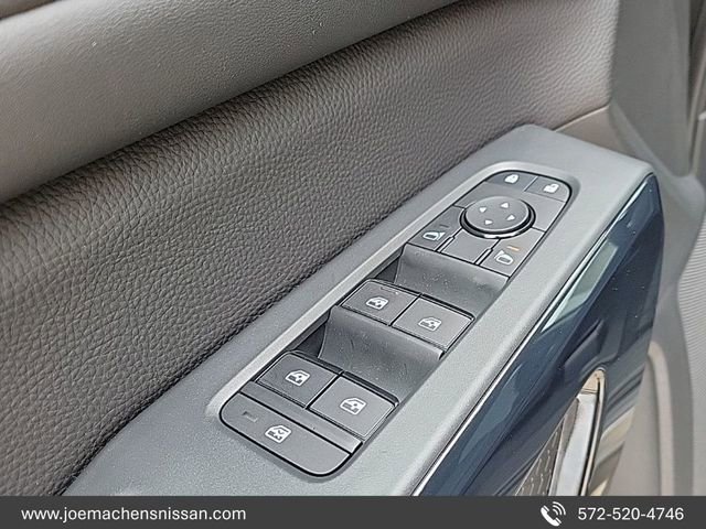 New 2026 Nissan Pathfinder SV AWD/4WD image 17