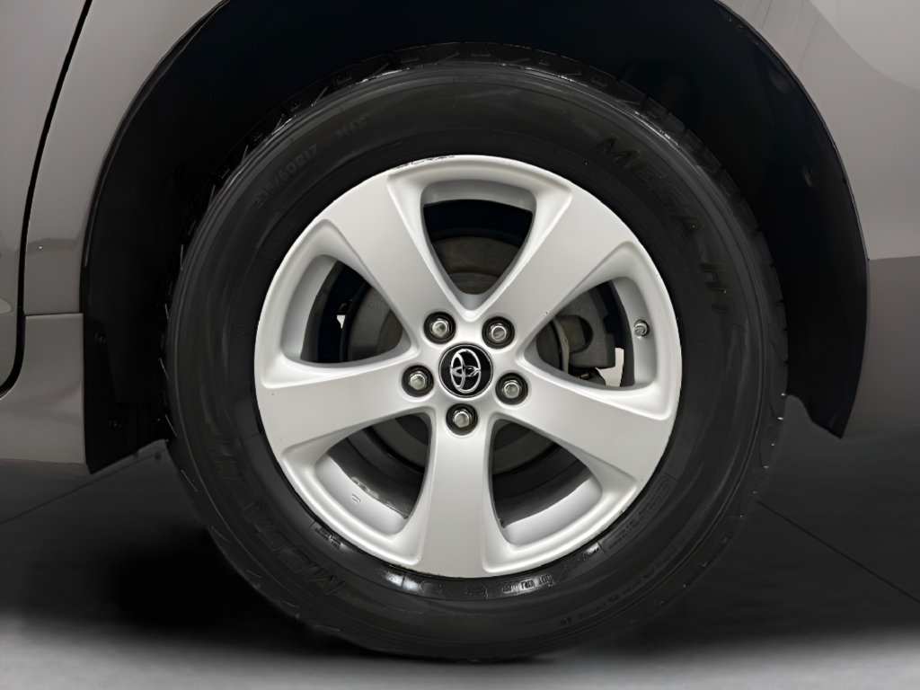 Used 2020 Toyota Sienna LE FWD image 30