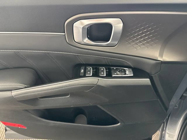 Certified 2025 Kia Sorento SX FWD image 20