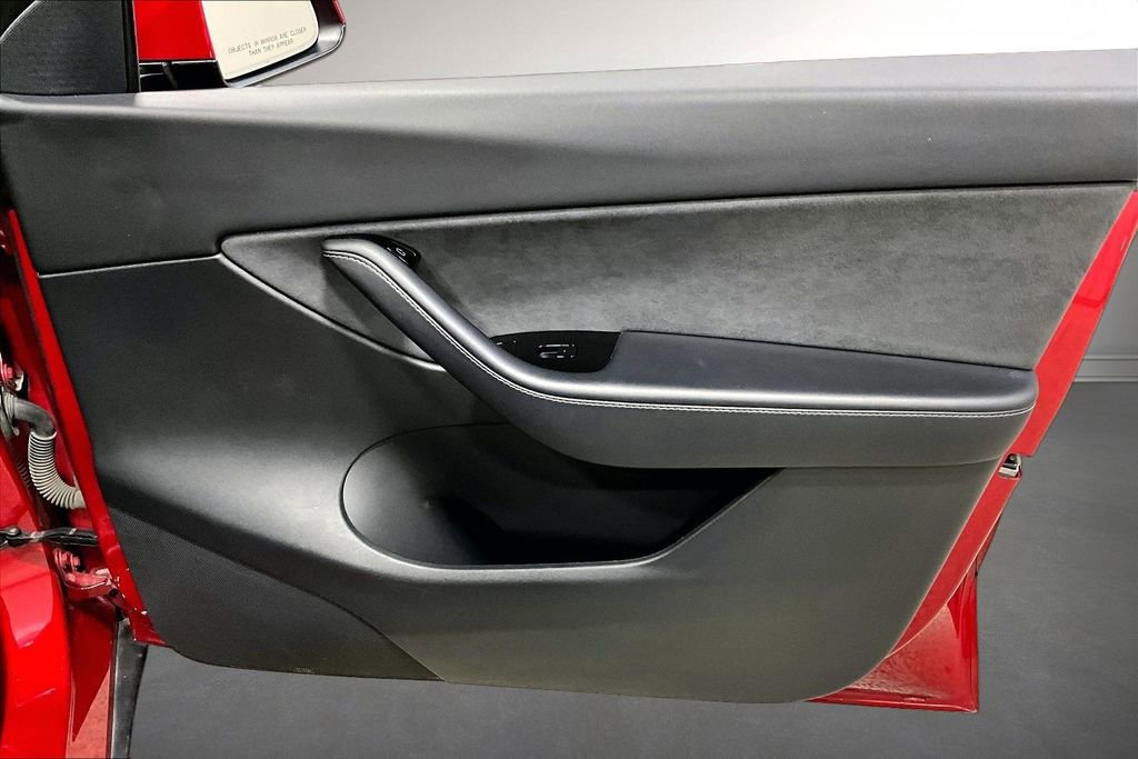 Used 2021 Tesla Model Y Long Range image 26