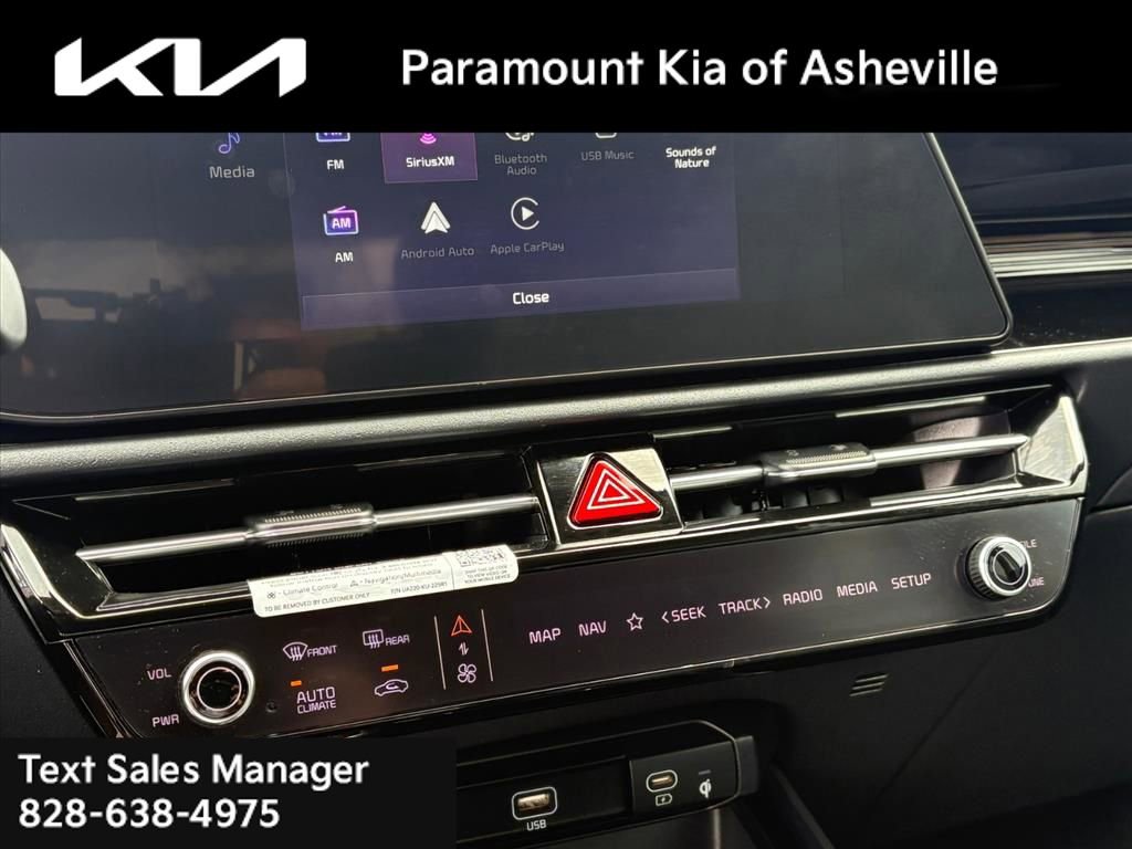 Certified 2023 Kia Niro EX image 11
