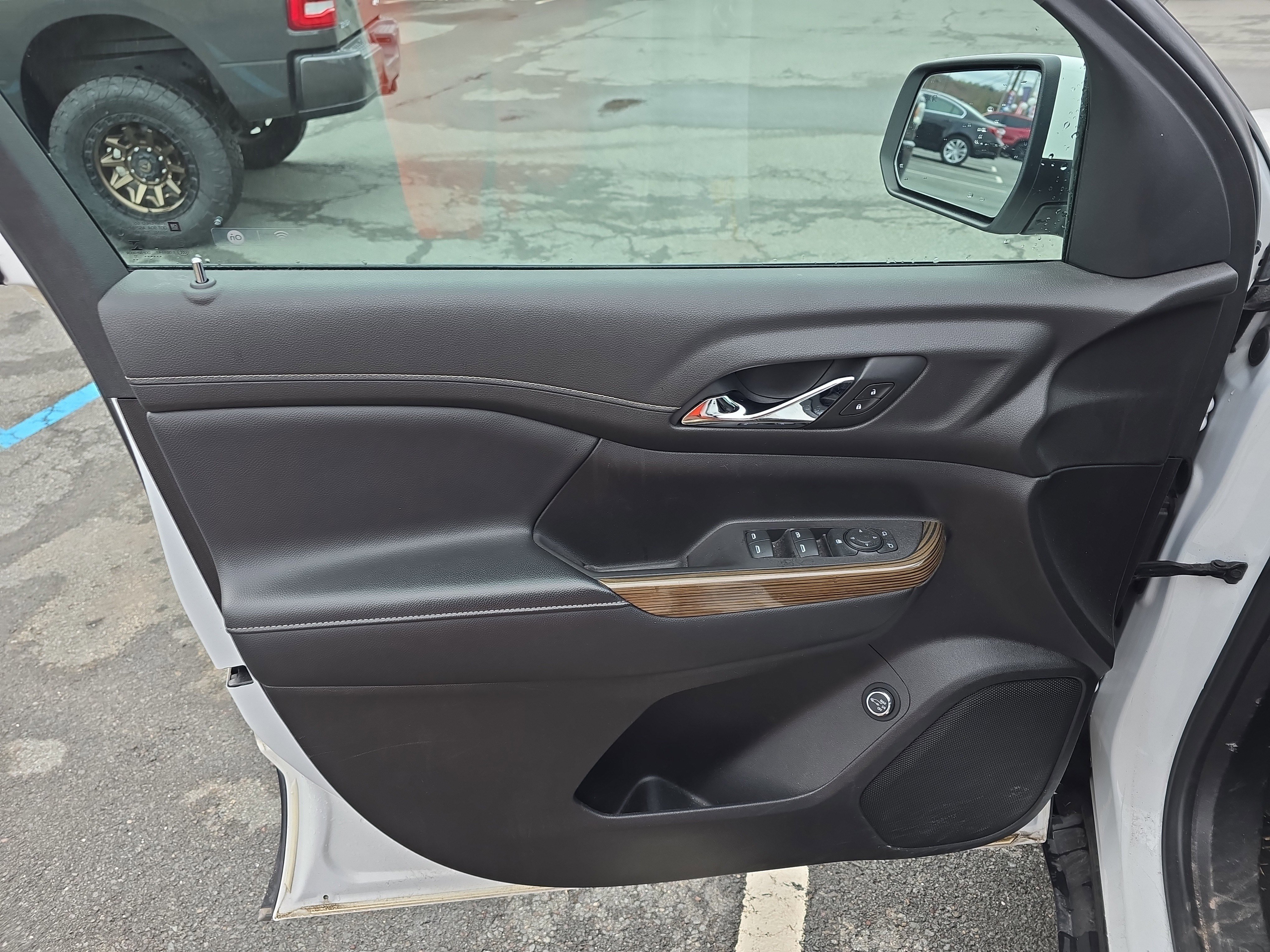 Used 2020 GMC Acadia SLE w/ Driver Convenience Package AWD/4WD image 9