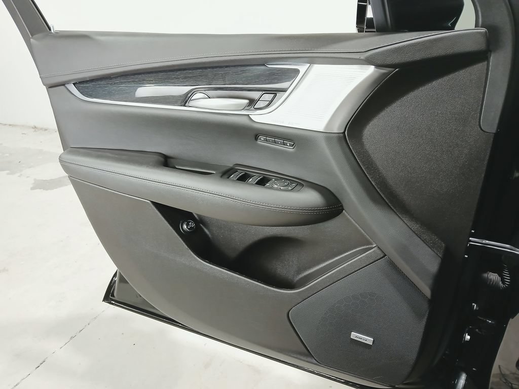 Certified 2022 Cadillac XT5 Premium Luxury AWD/4WD image 32