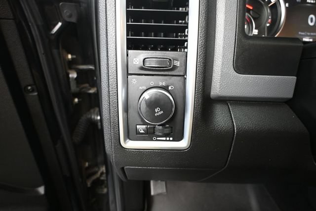 Used 2020 RAM 1500 Warlock AWD/4WD image 36