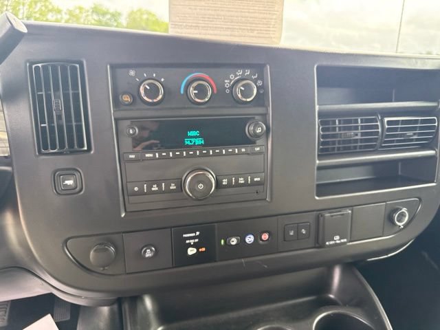 Used 2025 Chevrolet Express 3500 LT w/ LT Preferred Equipment Group RWD image 23