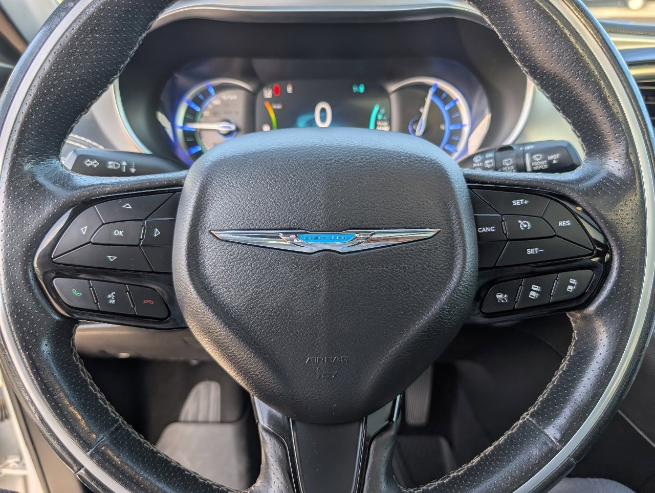 Used 2020 Chrysler Pacifica Limited w/ Advanced Safetytec Group image 18