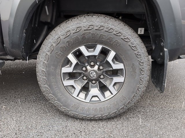 Used 2023 Toyota Tacoma TRD Off-Road image 11
