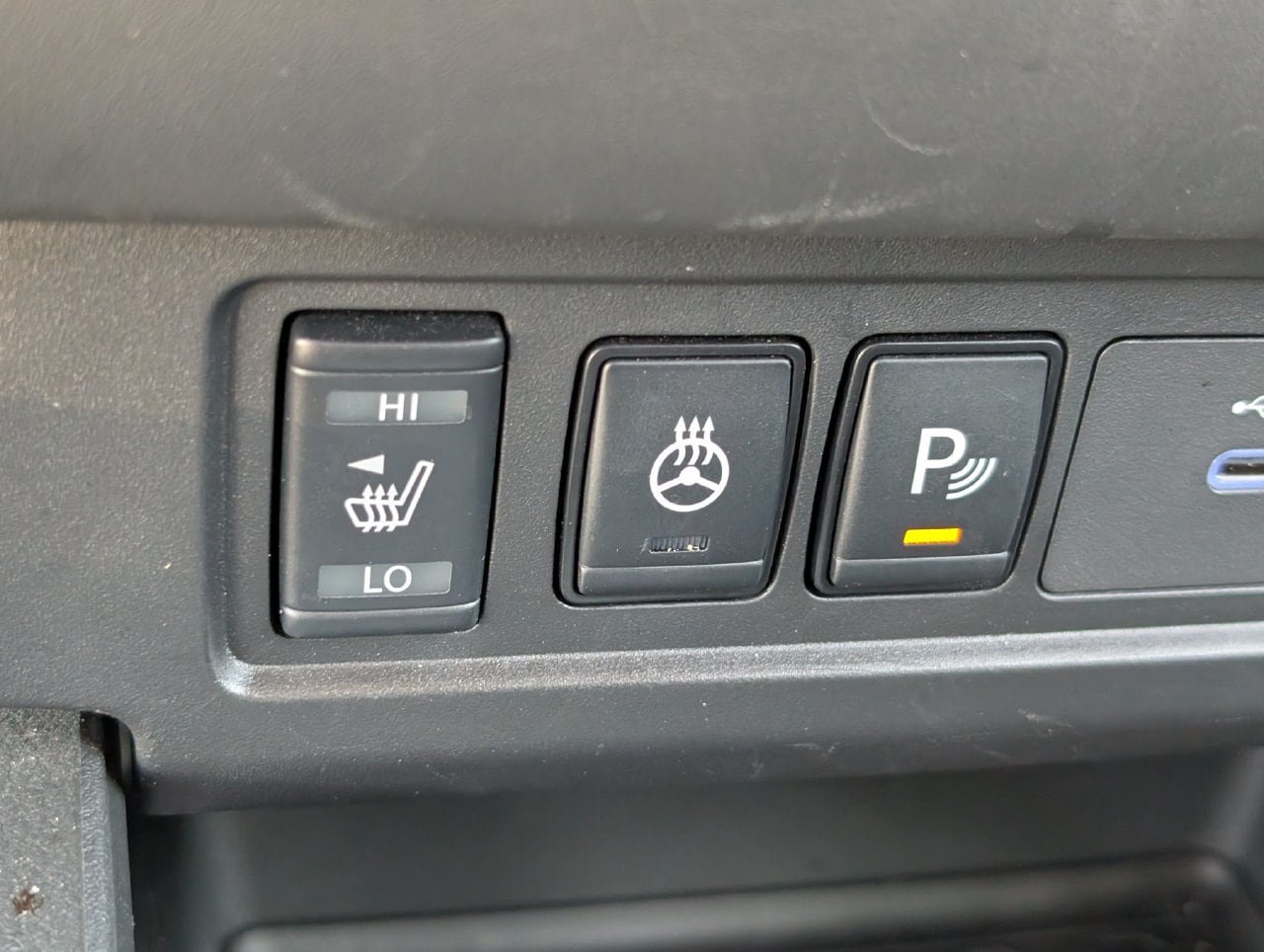 Certified 2025 Nissan Frontier SL RWD image 17