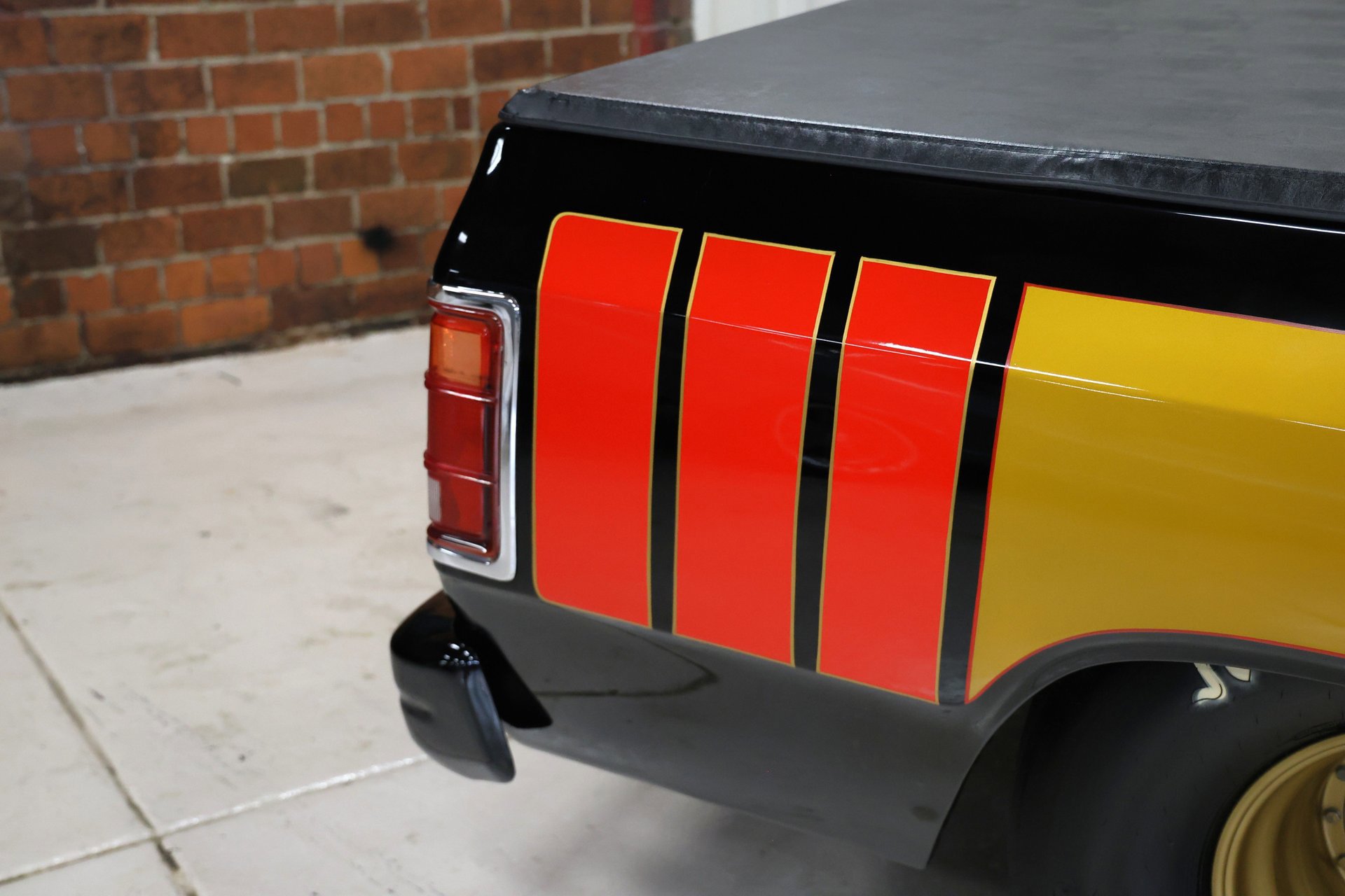 Used 1992 Dodge D/W Truck 150 image 30