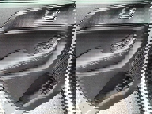 New 2025 Jeep Grand Cherokee Altitude image 30