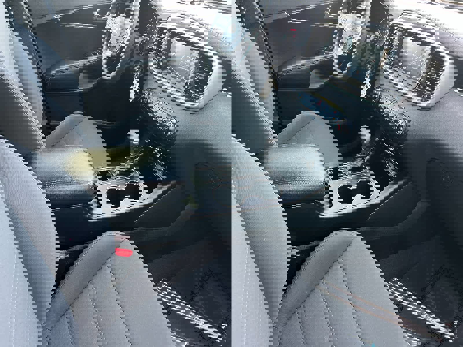 Used 2019 Kia Sorento L image 17