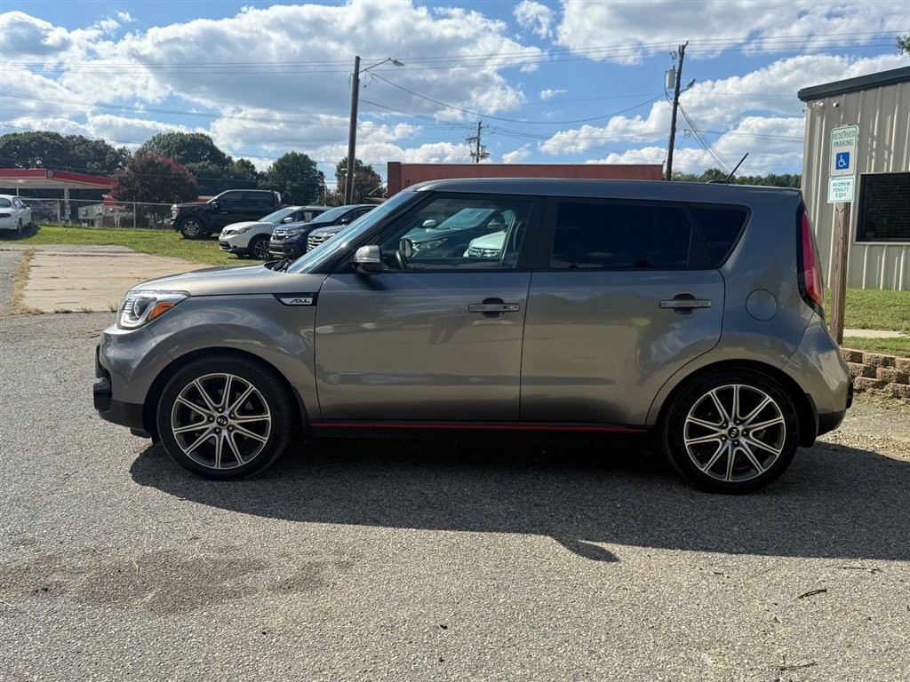 Used 2019 Kia Soul ! w/ Technology Package image 2