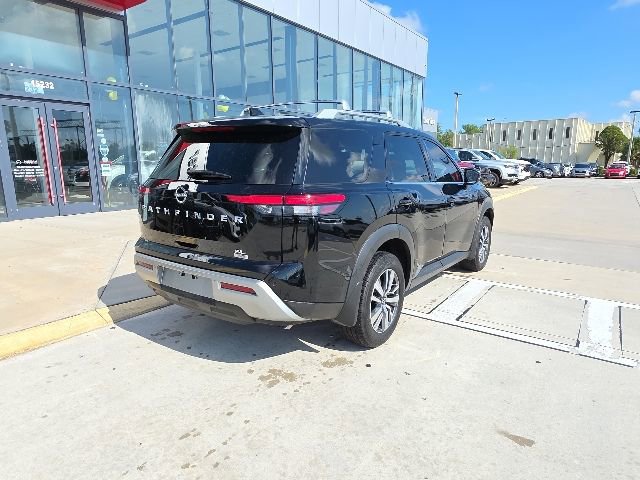 Used 2024 Nissan Pathfinder SL w/ Cargo Package FWD image 4