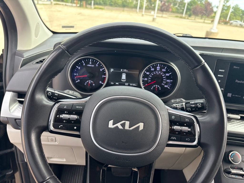 Used 2024 Kia Carnival LX FWD image 14
