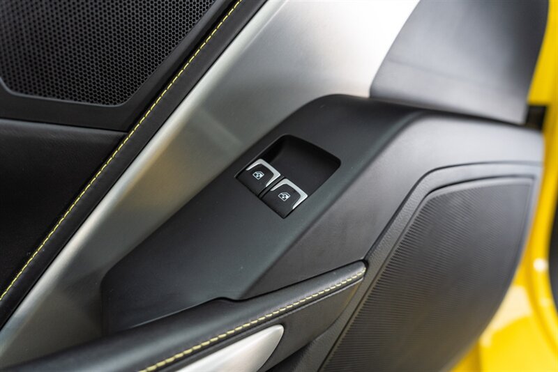 Used 2018 Chevrolet Corvette Z06 RWD image 82