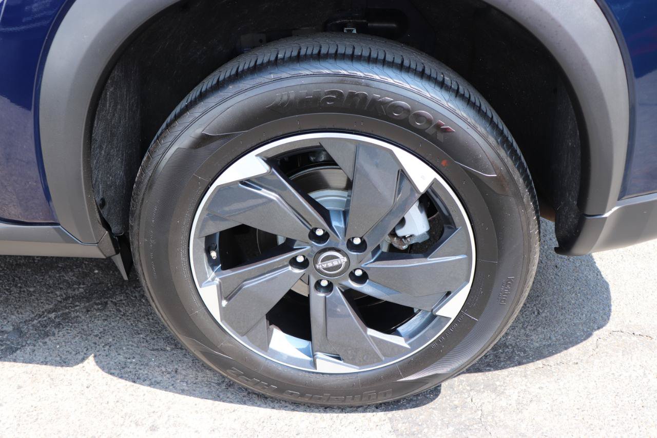Used 2026 Nissan Rogue SV AWD/4WD image 53