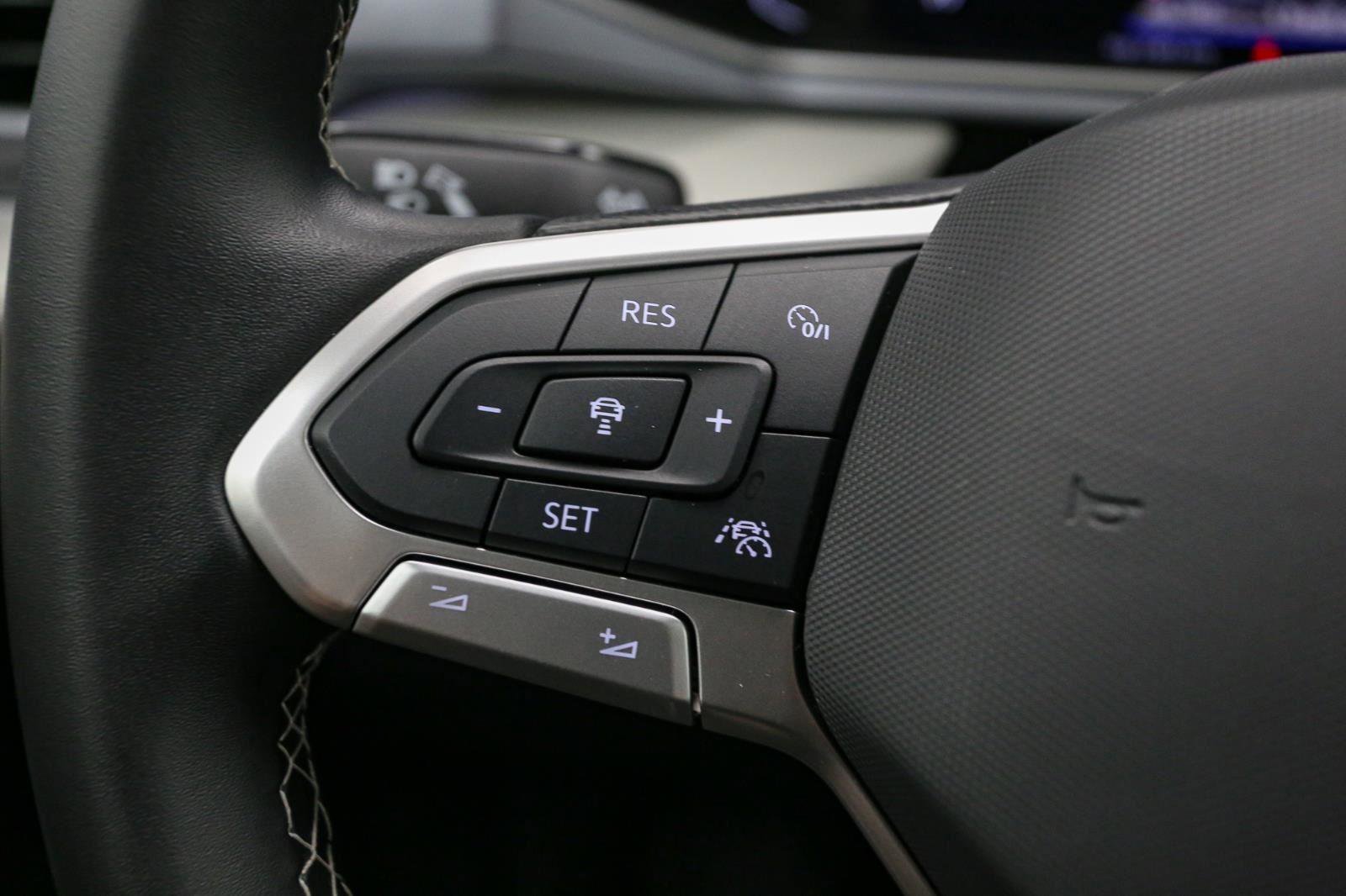 Used 2025 Volkswagen Taos SEL w/ Black Wheel Plus Package image 36