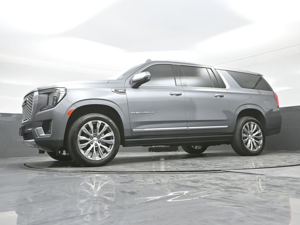 Used 2021 GMC Yukon XL Denali w/ Denali Ultimate Package AWD/4WD image 26
